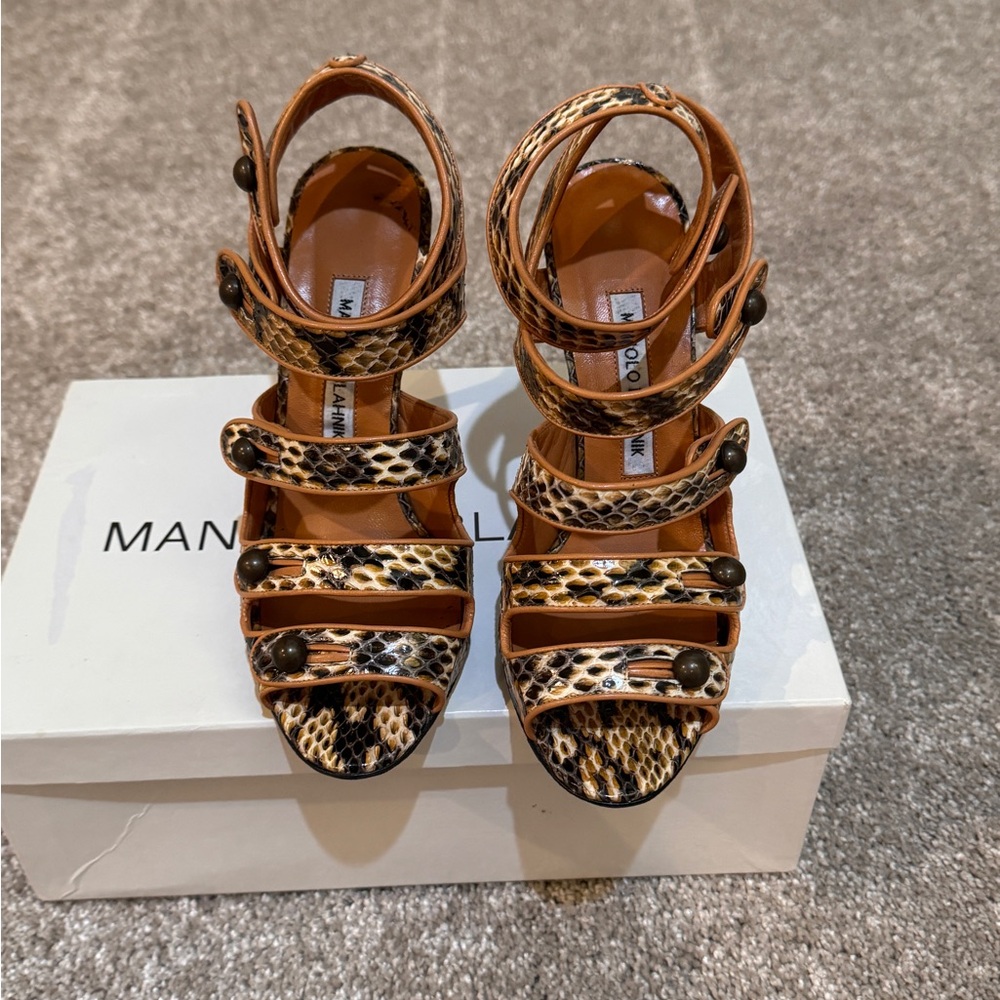 Manolo Blahnik sandals size 37